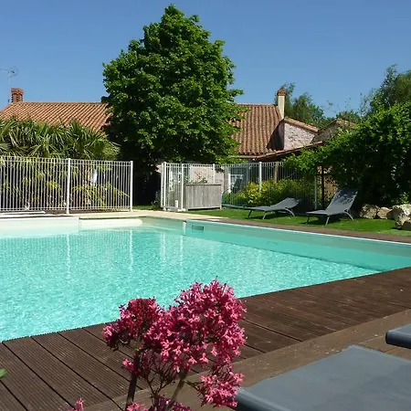 La Boisniere לינה וארוחת בוקר